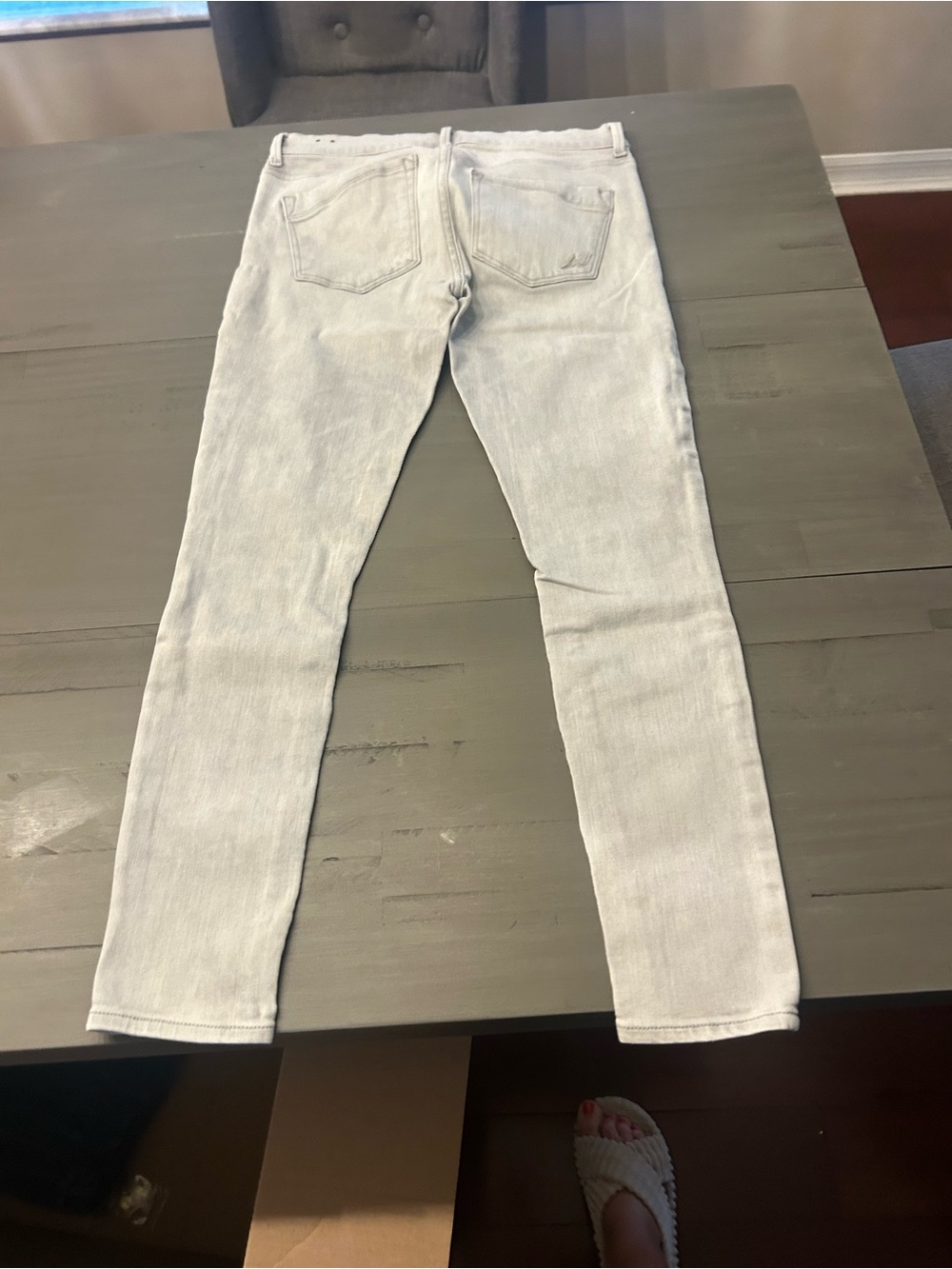 Express Women's Skinny Jeans in Light Gray Wash